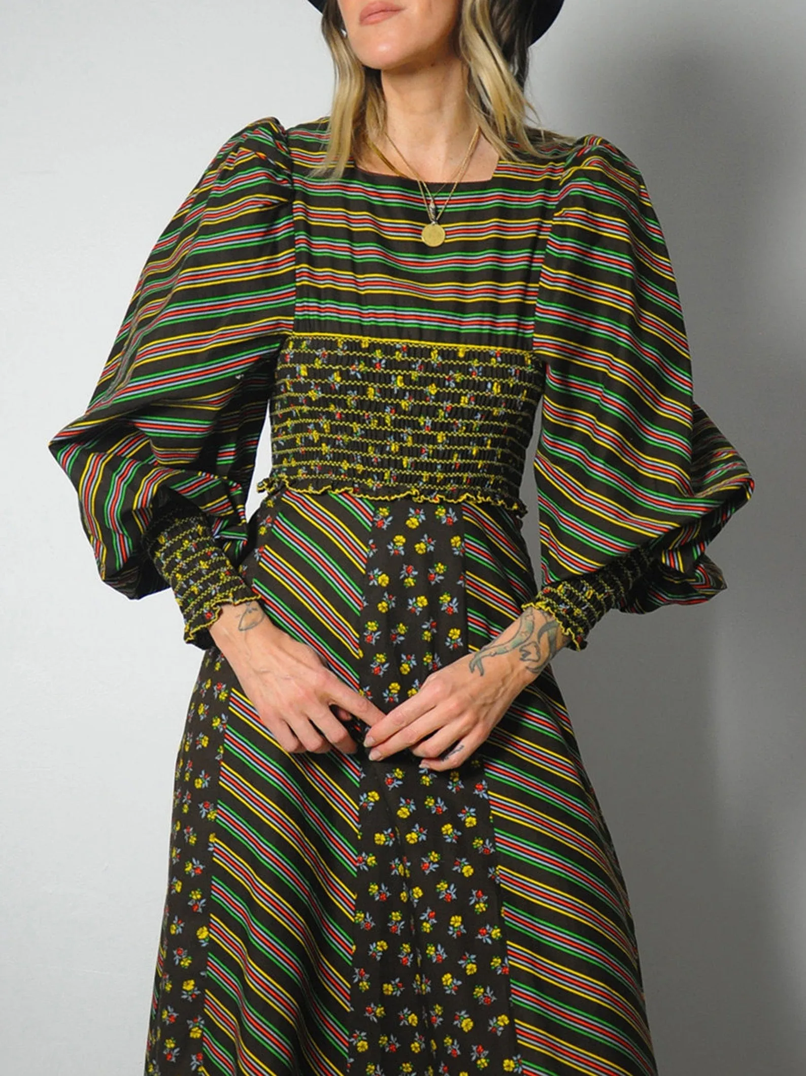 1970's Balloon Sleeve Dress