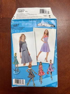 2013 Simplicity 1687 Pattern - Dress FACTORY FOLDED