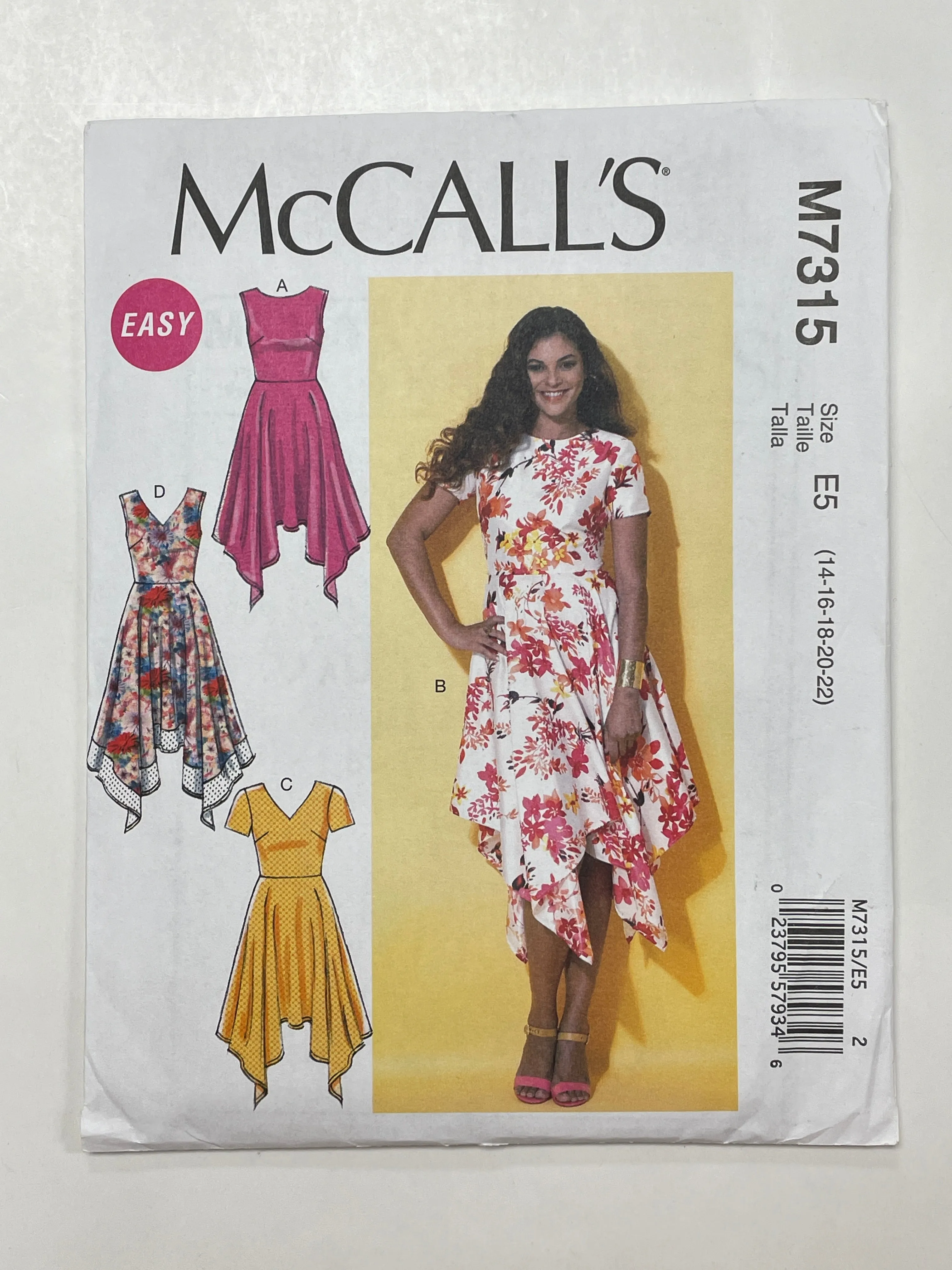 2016 Simplicity 7315 Sewing Pattern - Dress FACTORY FOLDED